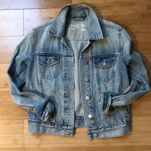 GAP LightwAsh Denim Jacket